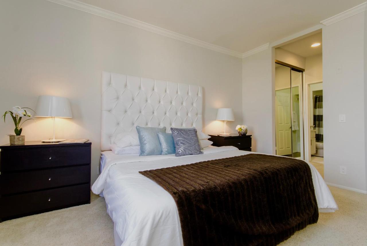 Beverly Hills Adjacent 2-bedroom Penthouse Appartement *