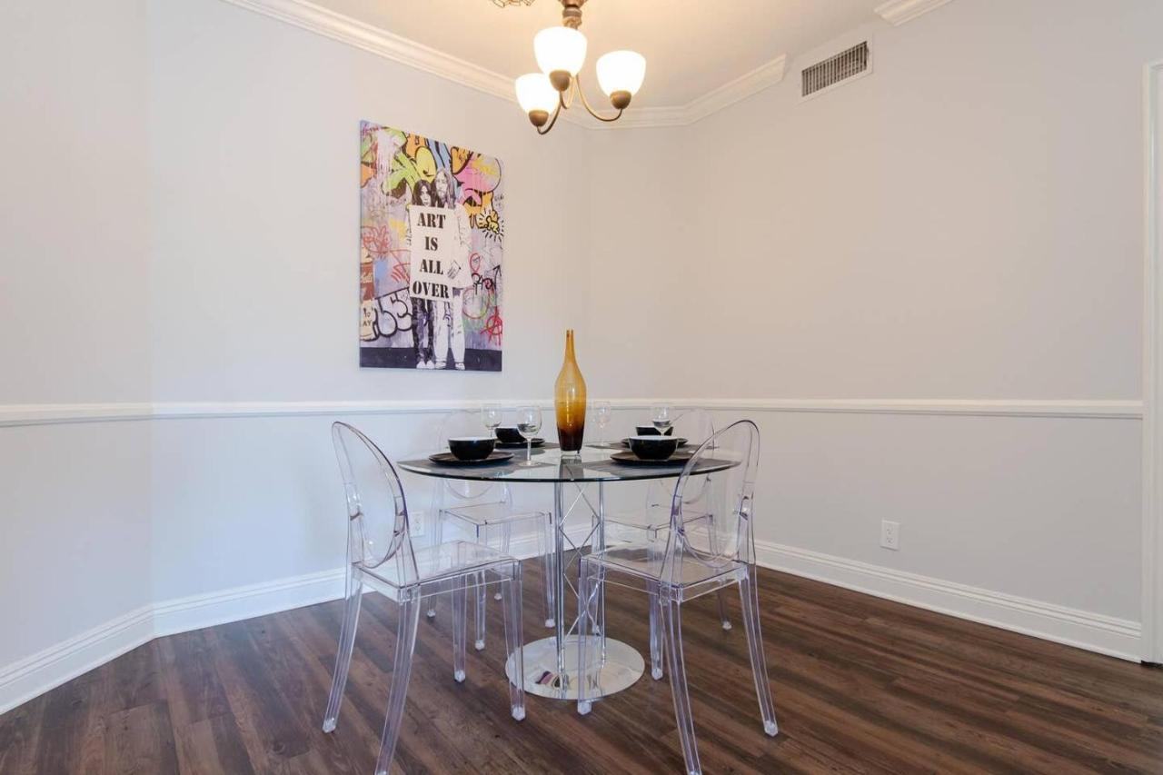 Beverly Hills Adjacent 2-bedroom Penthouse Appartement *
