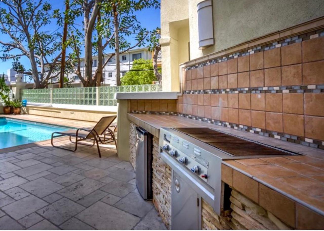 Appartement Beverly Hills Adjacent 2-bedroom Penthouse *